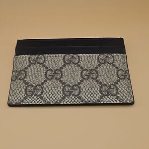 Brand New Gucci GG Supreme Monogram Card Holder Dark Brown